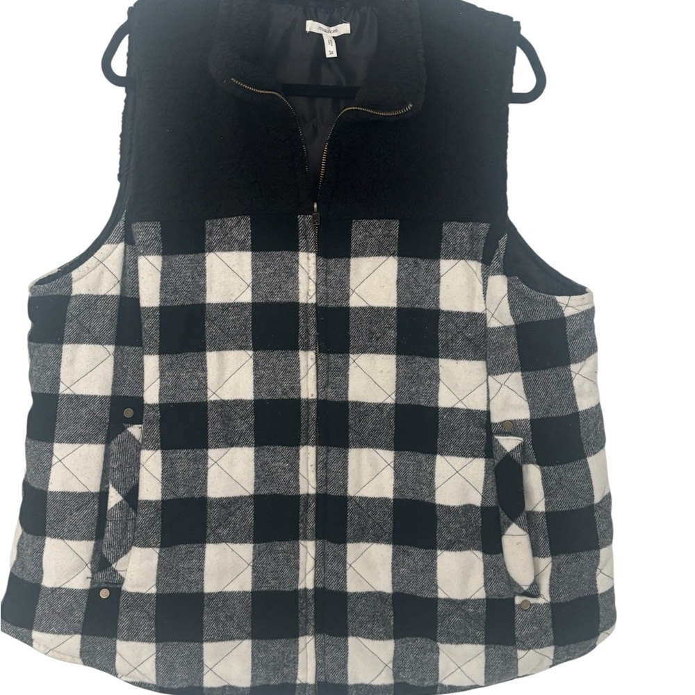 Maurices Black and White Plaid Vest